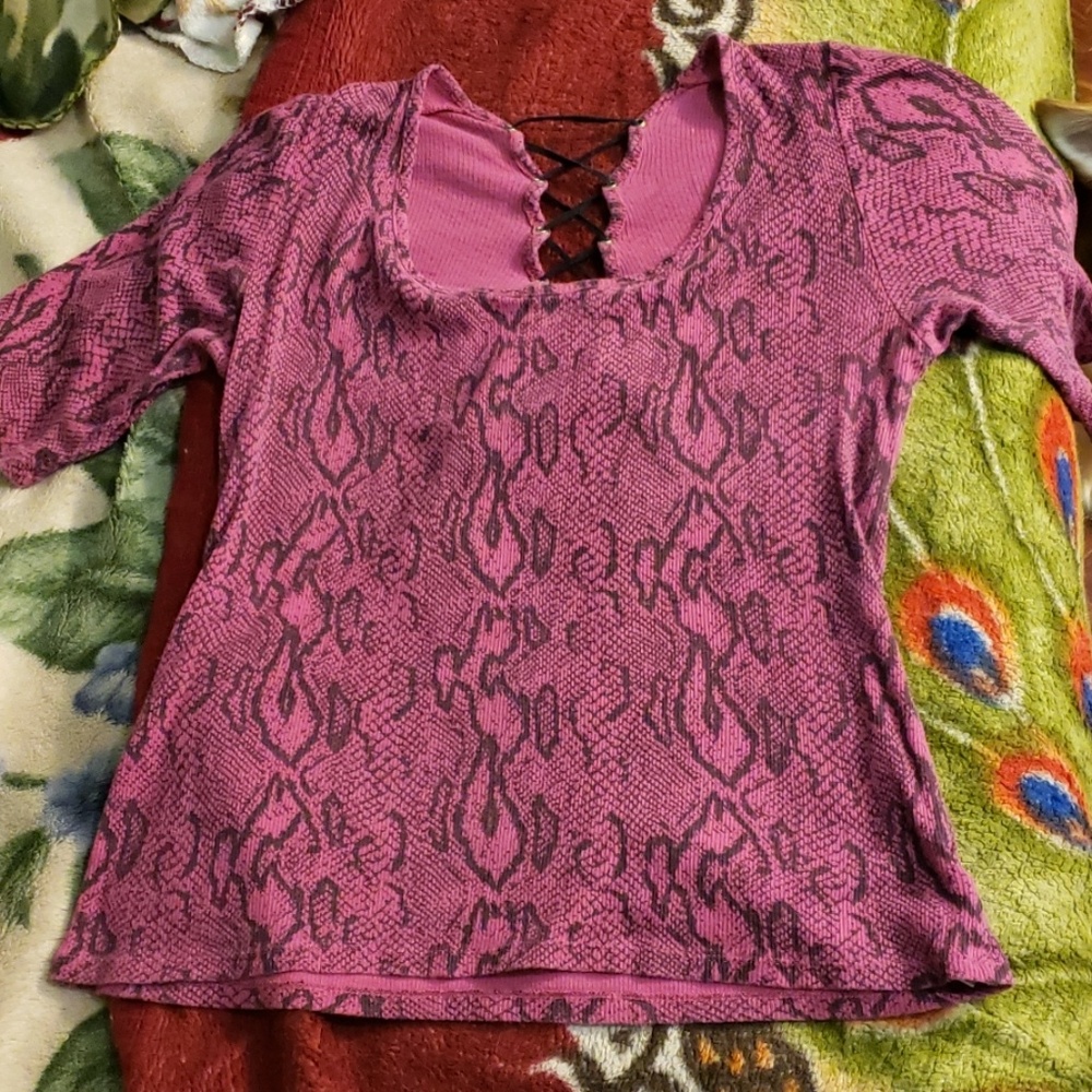 Short sleeve shirt